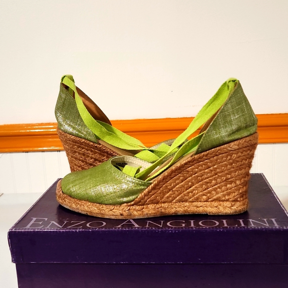 Enzo Angiolini slightly used wedge